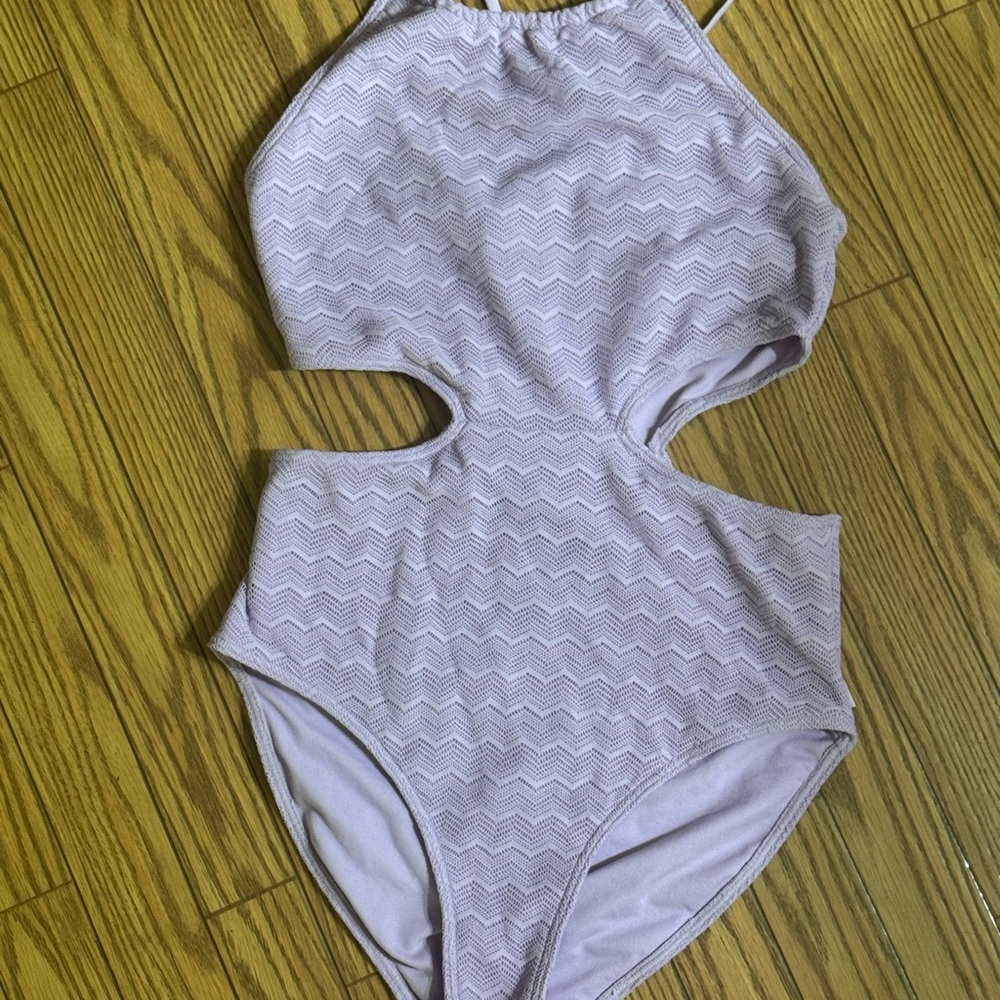 Abercrombie Kids Purple One Piece Swimsuit with Cut-Out Design